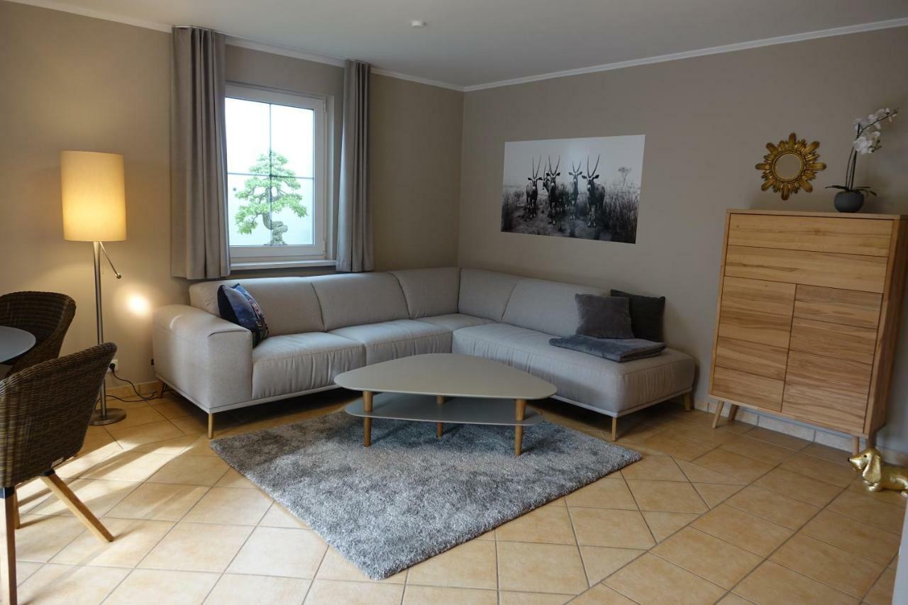 Moderne Ferienwohnung In Potsdam, Sehr Komfortabel, Ruhige Lage Luaran gambar