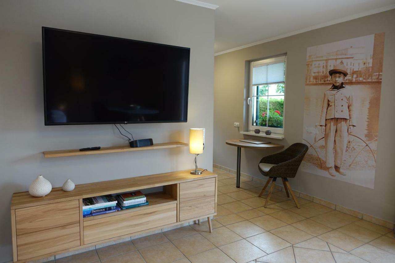 Moderne Ferienwohnung In Potsdam, Sehr Komfortabel, Ruhige Lage Luaran gambar